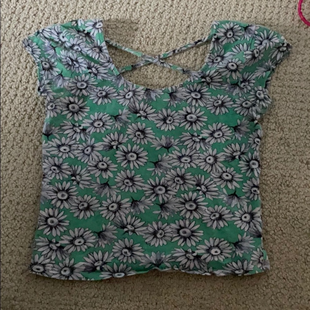 cropped t-shirt